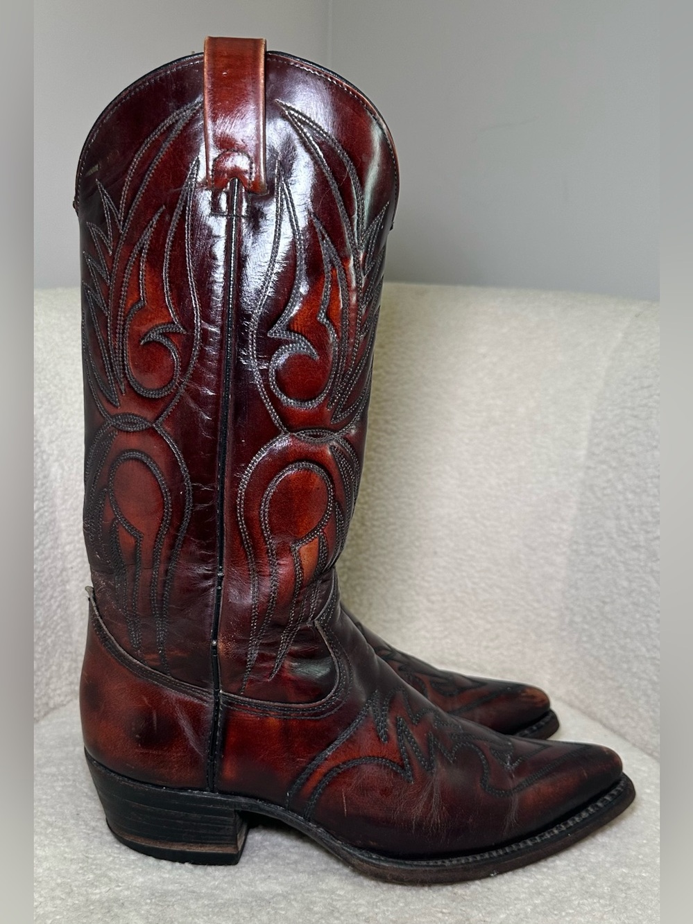 Vintage Texas USA Made Oxblood Leather Cowboy Boots Western Embroidered 80’s 7
